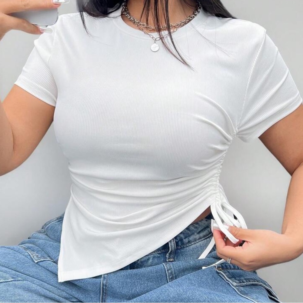 Elegant White Ruched Short Sleeve Tee